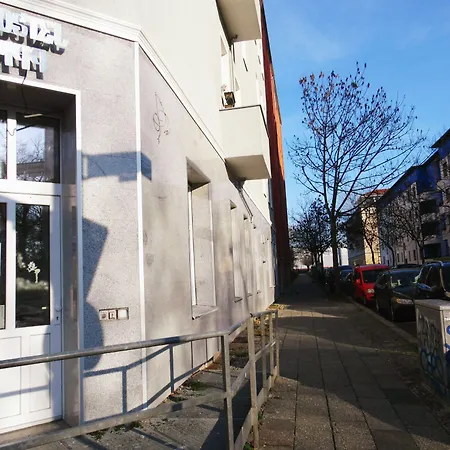 Hostel 199-3